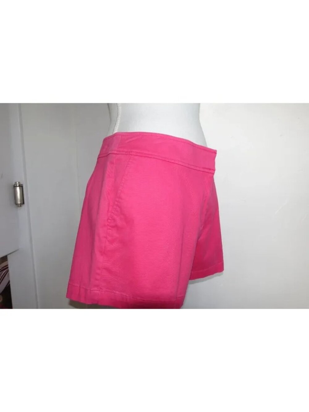 Shorts Flat Front Mid Rise - Picture 2 of 5